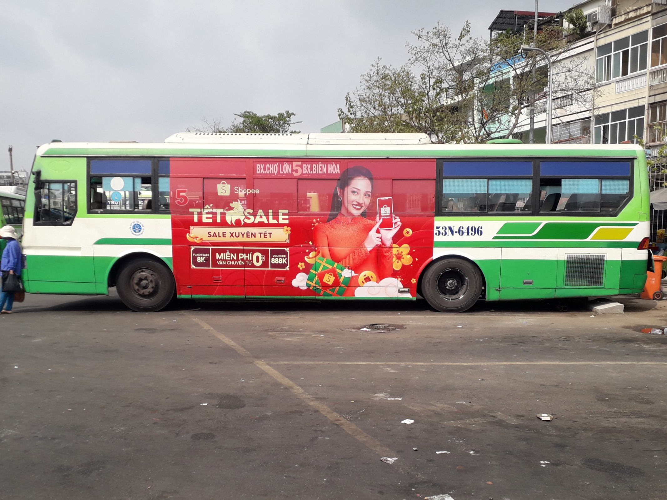 Quảng cáo trên xe Bus Hồ Chí Minh