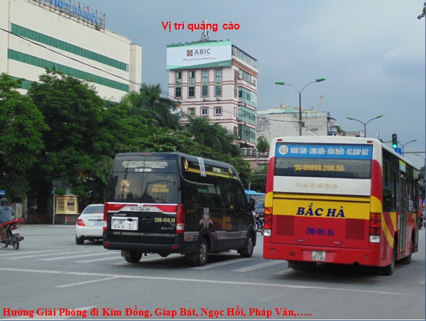 Biển quảng cáo ngã ba  Kim Đồng – Giải Phóng, Hà Nội