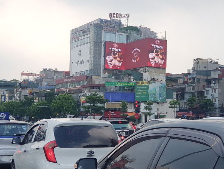 Quảng cáo màn hình led ngã 6 Ô Chợ Dừa, Đống Đa