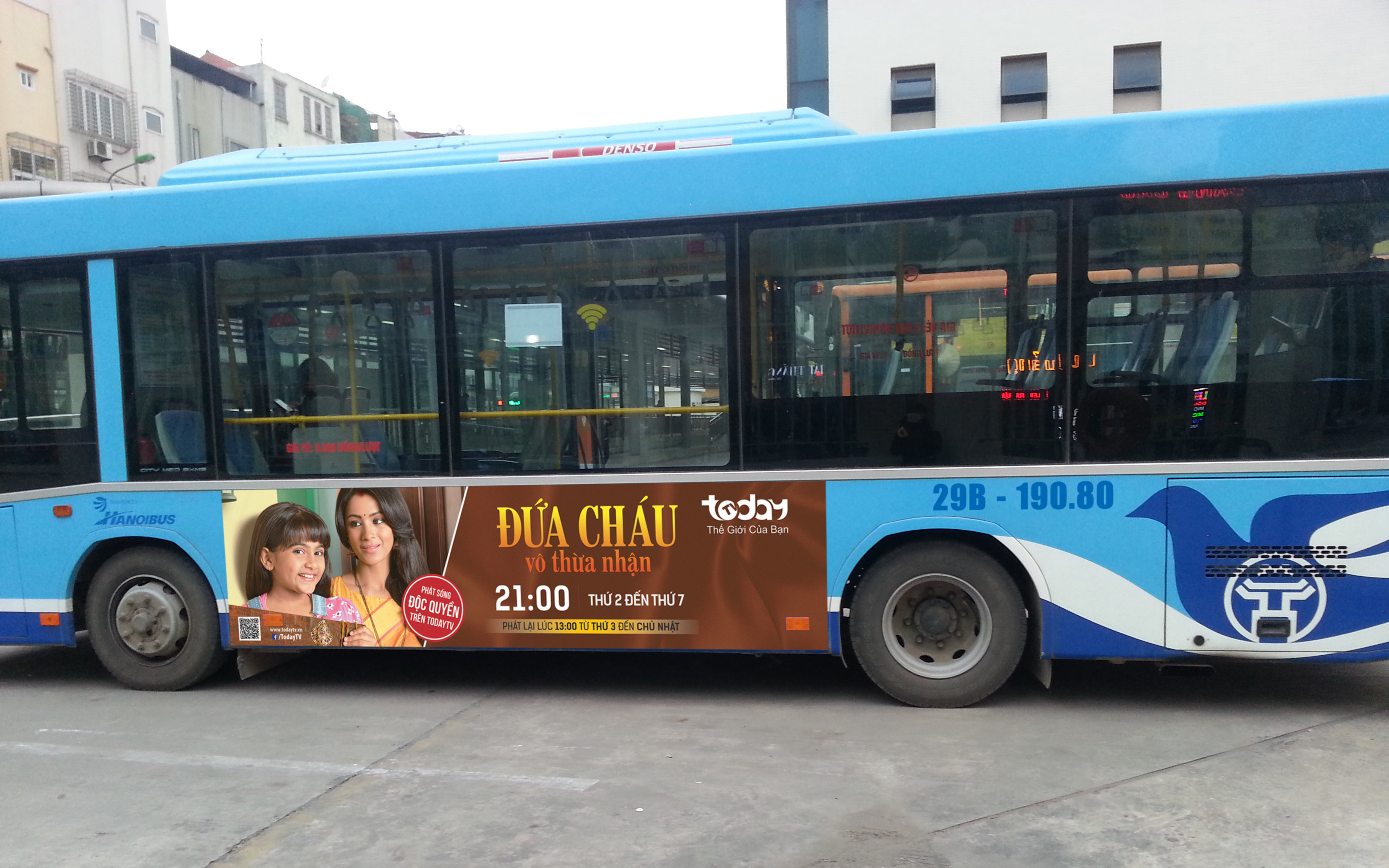 Quảng cáo xe bus tuyến 107 - Xe bus Hà Nội