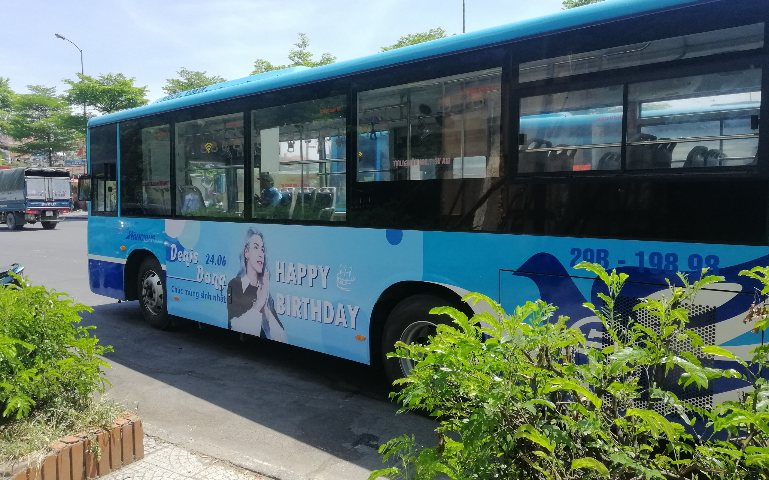 Quảng cáo xe bus tuyến 10A - Xe bus Hà Nội