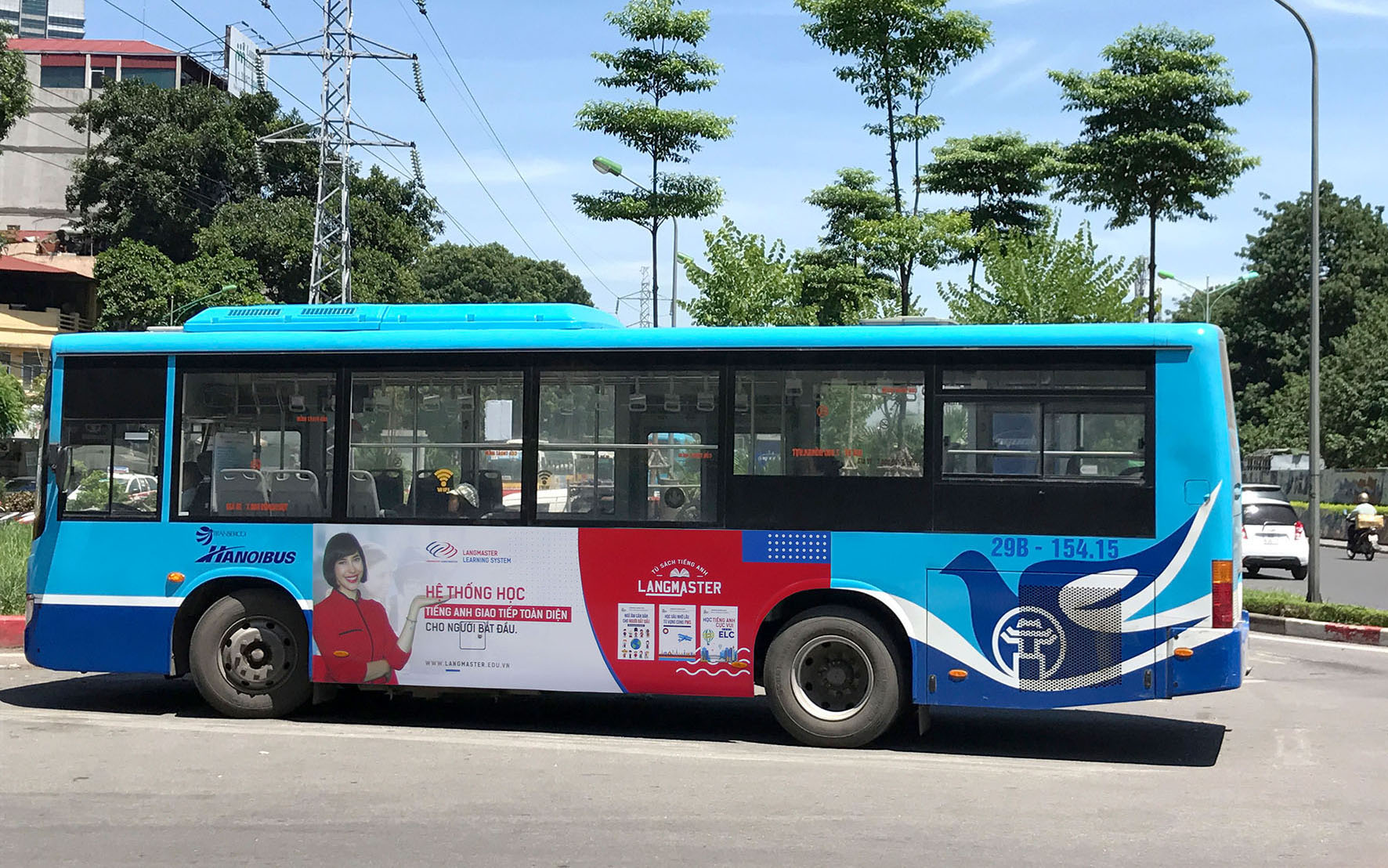 Quảng cáo xe bus tuyến 18 - Xe bus Hà Nội