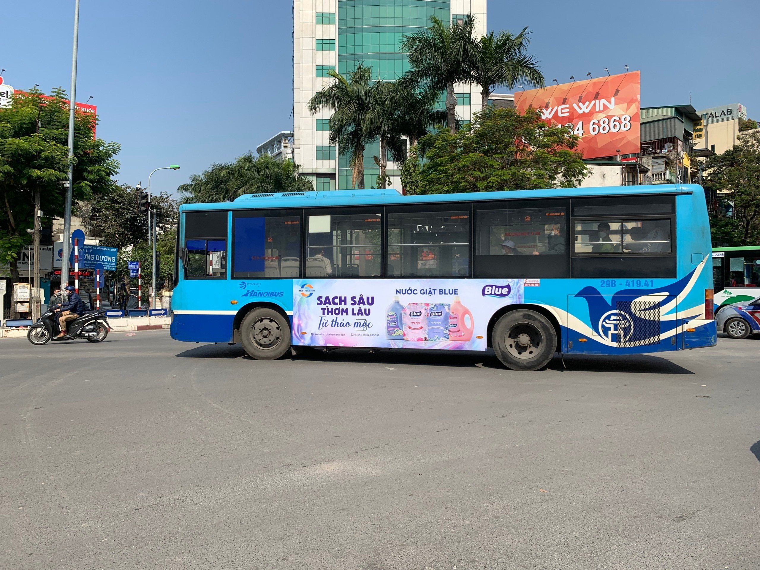 Quảng cáo xe bus tuyến 25 - Xe bus Hà Nội