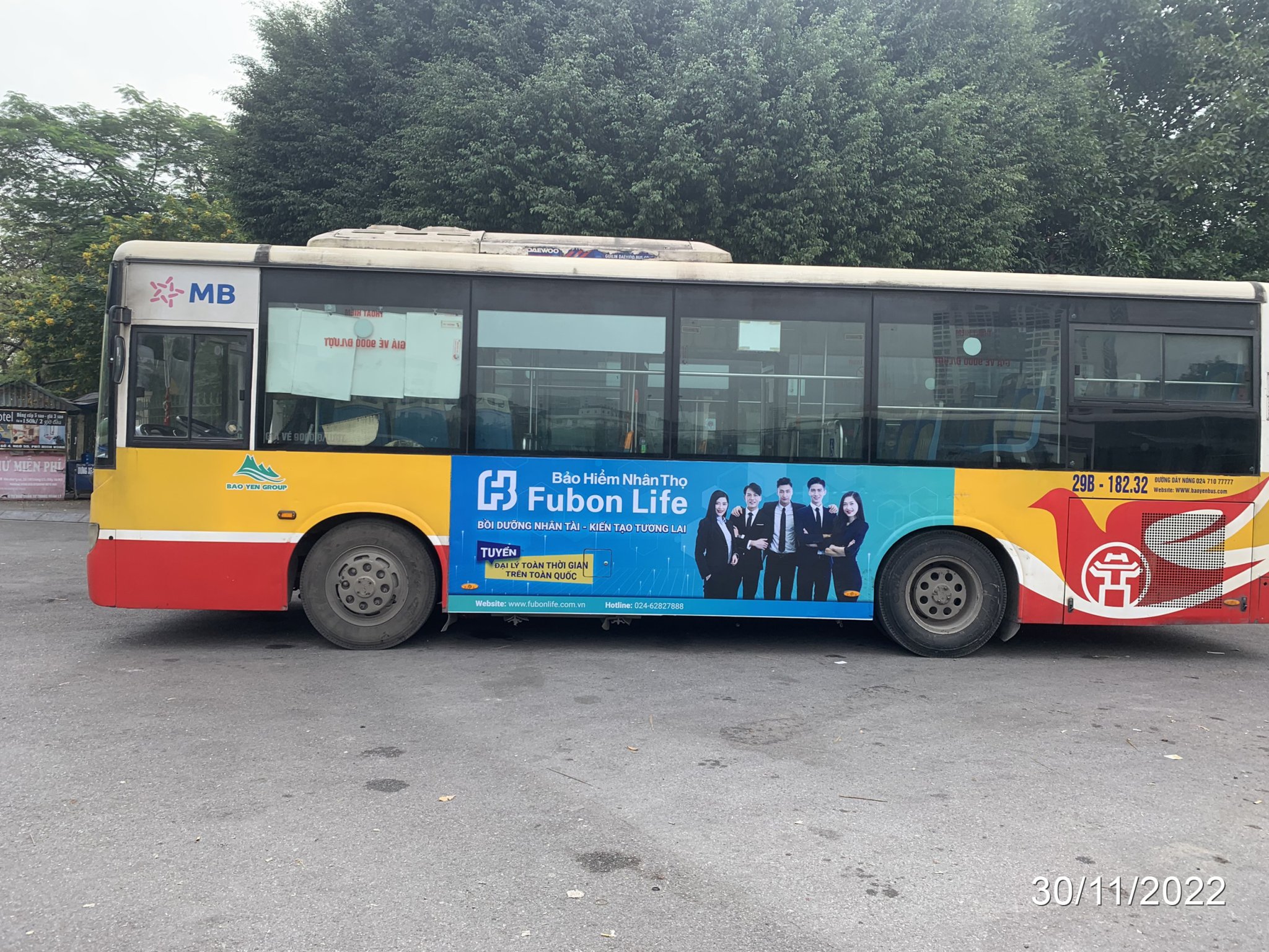 Quảng cáo xe bus tuyến 61 - Xe bus Hà Nội